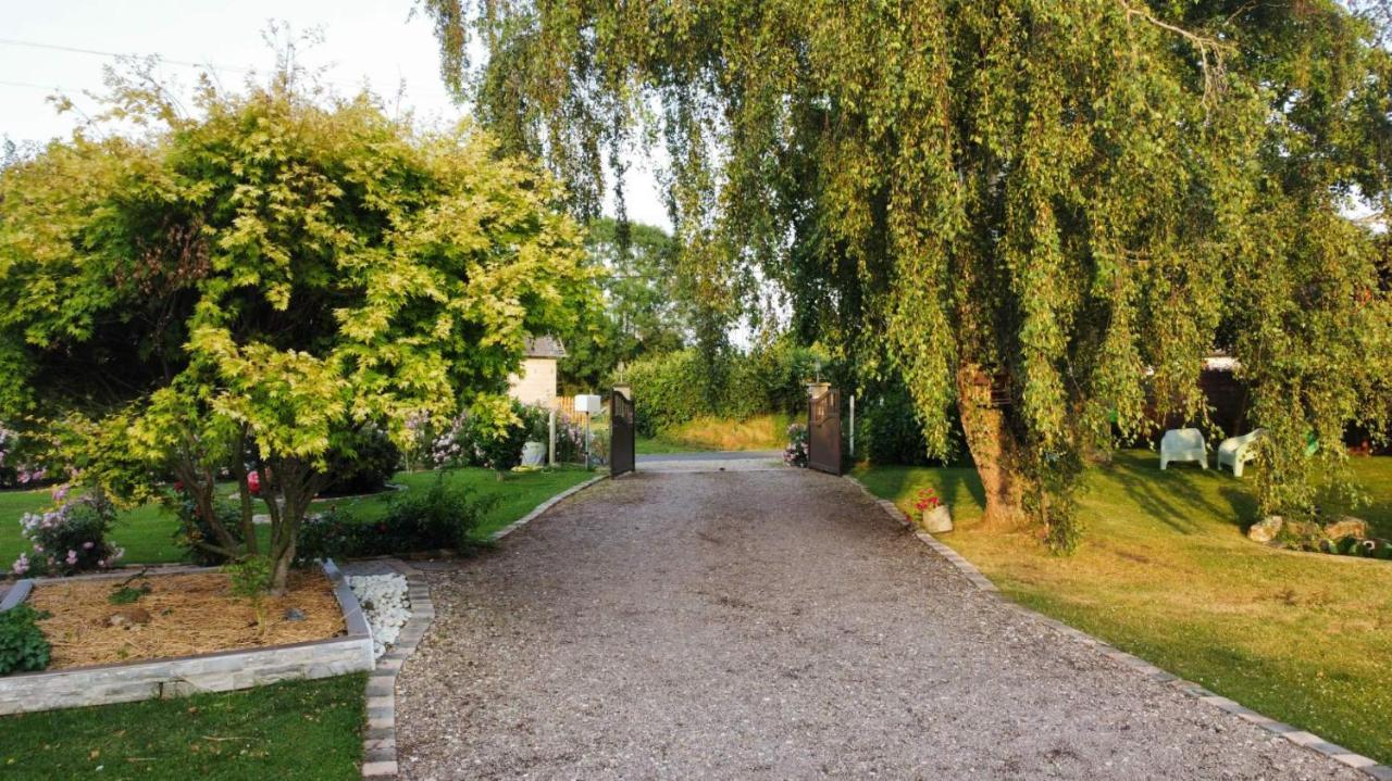 Saint-Martin-Saint-Firmin La Chaumiere B&B 외부 사진