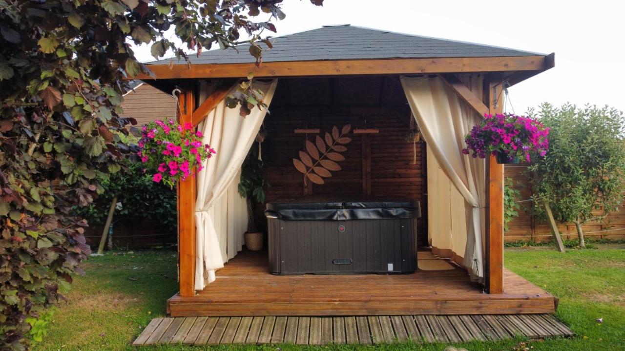 Saint-Martin-Saint-Firmin La Chaumiere B&B 외부 사진