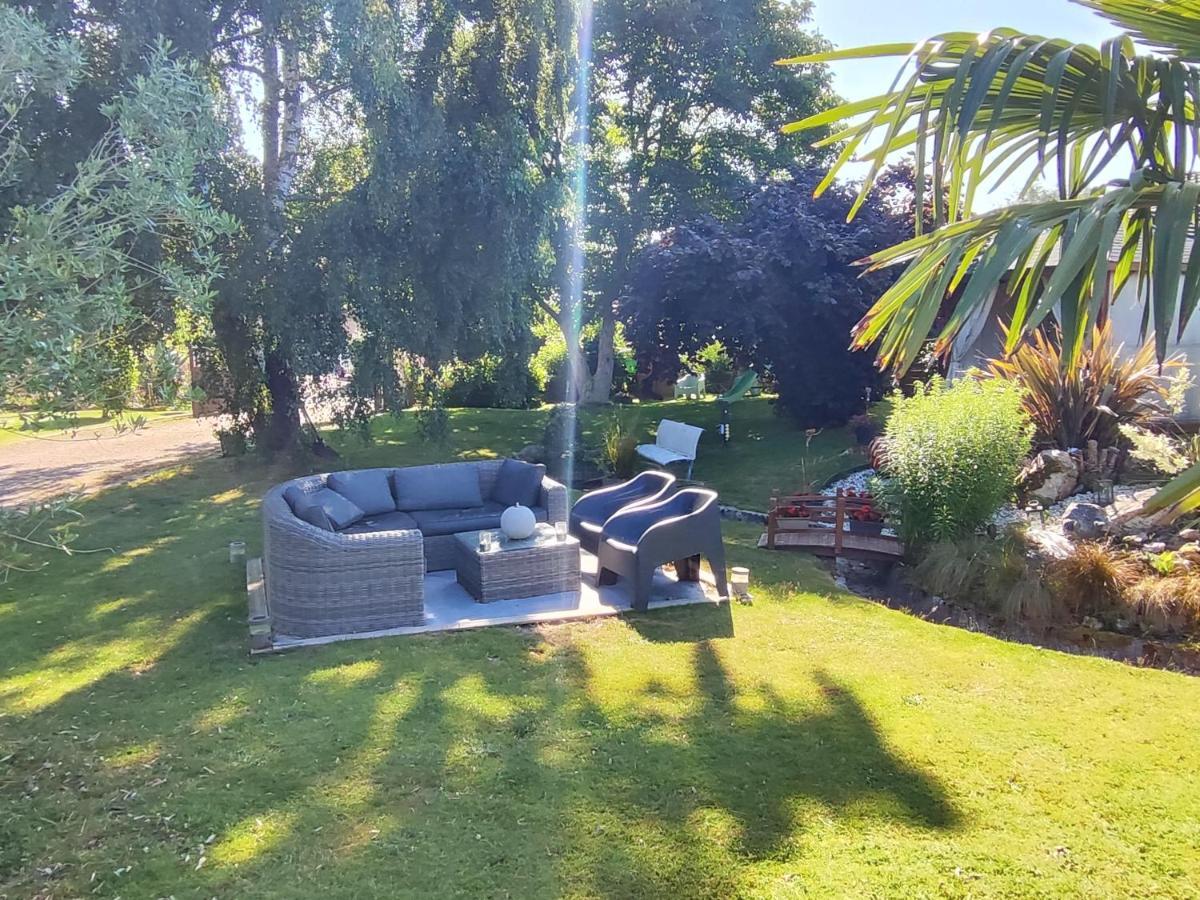 Saint-Martin-Saint-Firmin La Chaumiere B&B 외부 사진